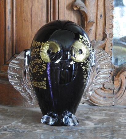 Owl in black blown glass with golden inclusions....