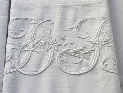 Two Large Linen Sheets figured DB 215 x 320...