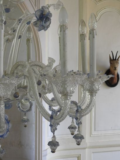 
Important chandelier in white and blue blown...