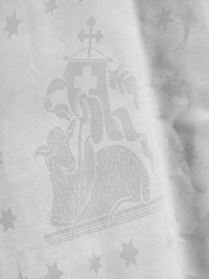 Twelve rare new uncut Pascal lamb napkin...