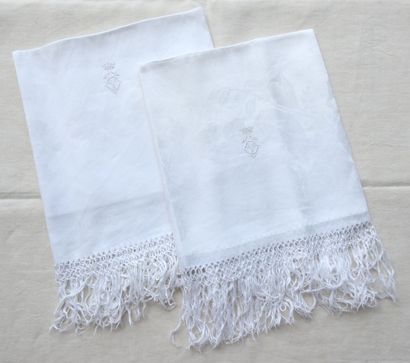 Two guest towels V.O. under Baron's crown...