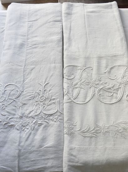 Two Large Linen Sheets figured DB 215 x 320...
