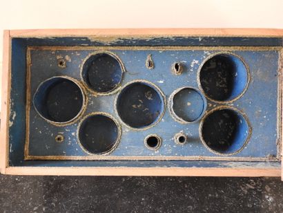 Reunion of a natural wood powder box, from...