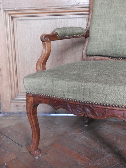Armchair with flat back in natural wood,...