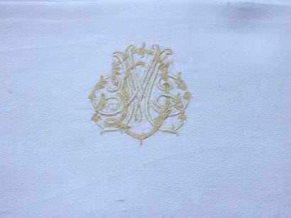 Six very beautiful and large napkins with...