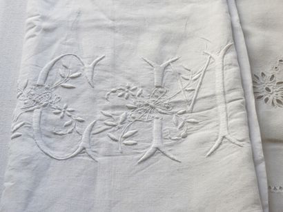 Two large linen sheets, DG 235 x 315 cm and...