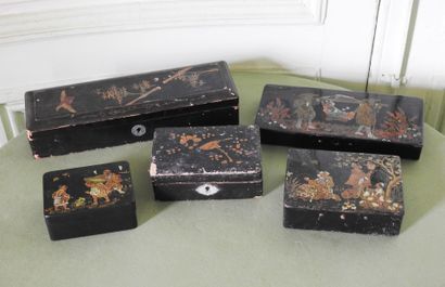 Lot in lacquer and boiled cardboard with...