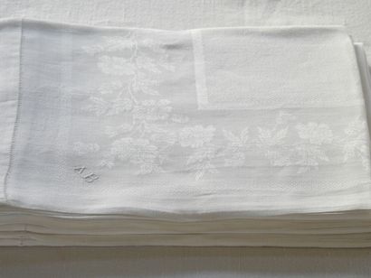 Eight damask napkins of Flowers and borders...