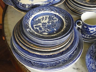 Lot of fine English earthenware dishes with...