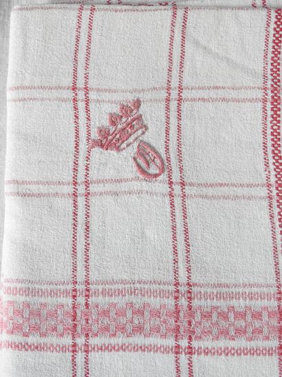 Four Tea towels with checkered O under crown...