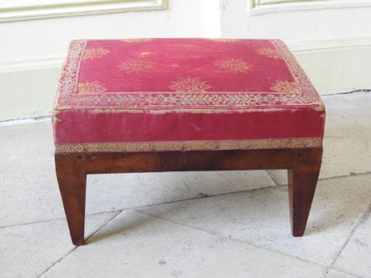 Mahogany shepherd's chair, the armrests with...