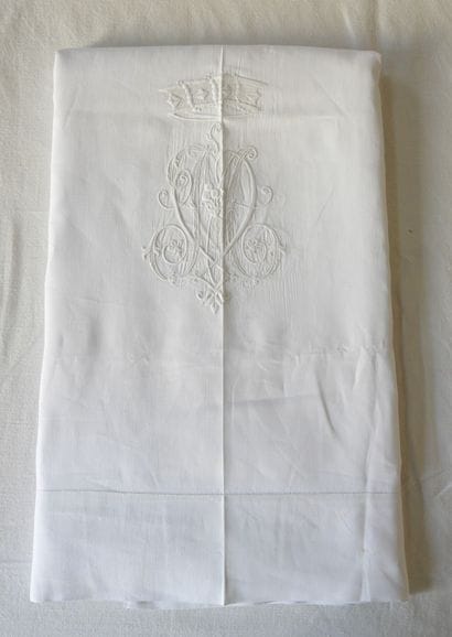 Large Sheet in Thread figured M.V. under...