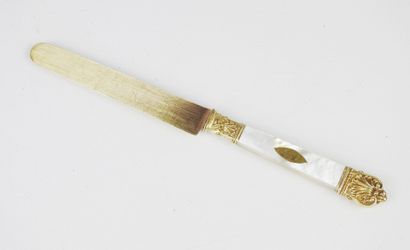 Suite of twelve silver gilt knives with mother-of-pearl...