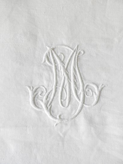 Very Large Damask tablecloths of Flowers...