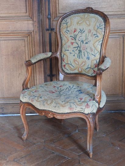 Suite of five armchairs cabriolets in natural...