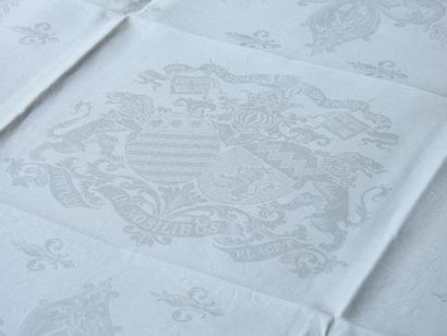 Exceptional and rare damask dinner service...