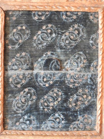 Carved and gilded wood frame of rectangular...