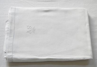Four guest towels figured S.V under marquis...