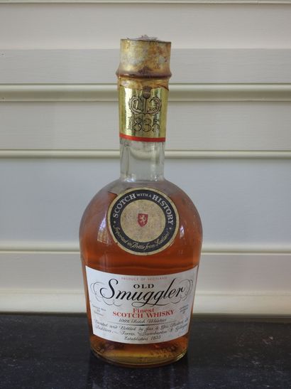 Big bottle of whisky OLD SMUGGLER. 378 cl....