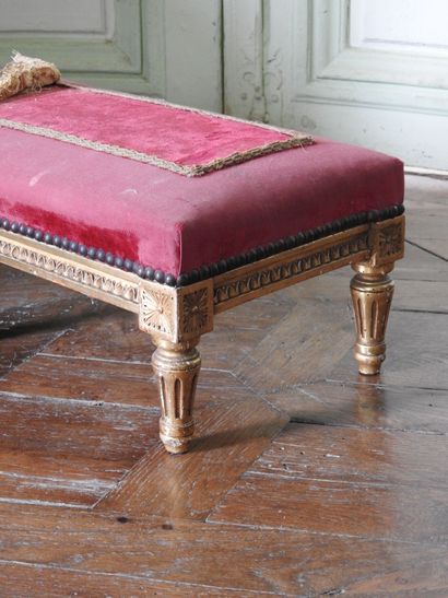 Gilded and carved wood rectangular footrest...