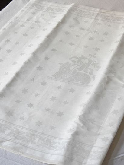 Twelve rare new uncut Pascal lamb napkin...