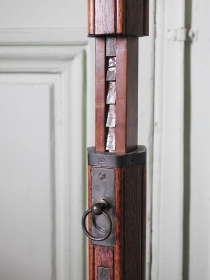 Mahogany pedestal table, resting on a tripod...