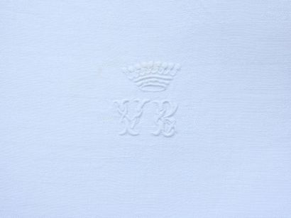 Nine napkins damask of Clovers with four...