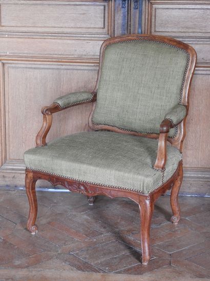 Armchair with flat back in natural wood,...