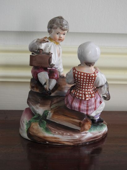 NIDERVILLER: Group in fine polychrome earthenware...
