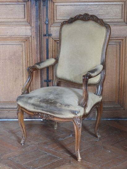 Armchair with flat back in natural wood molded...