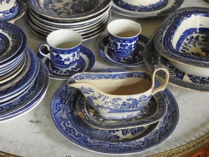 Lot of fine English earthenware dishes with...