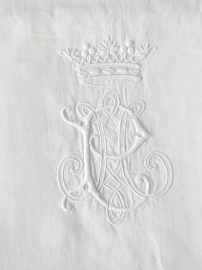 Set composed of a Top Sheet 240 x 320 cm,...