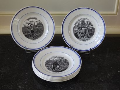GIEN : Suite of seven earthenware plates...