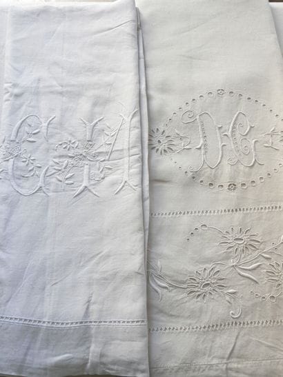 Two large linen sheets, DG 235 x 315 cm and...
