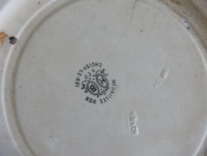 CHOISY LE ROI : Suite of five earthenware...