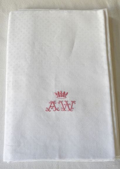 Pair of Damascus tablecloths of checks quantified...