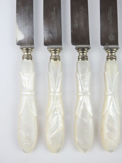 Suite of seventeen entremet knives with mother-of-pearl...