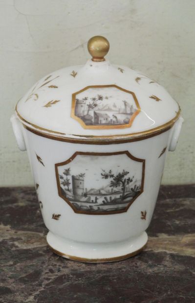 Service dit Egoïste en porcelaine émaillée...