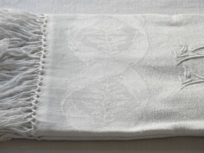 Four guest towels figured G.F. Damask bo...