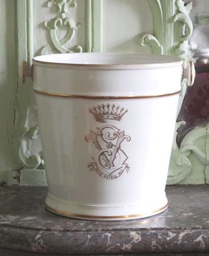 Rafraichissoir en porcelaine émaillée et...