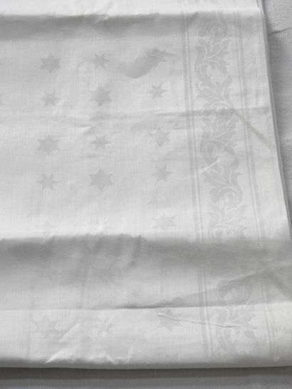 Twelve rare new uncut Pascal lamb napkin...