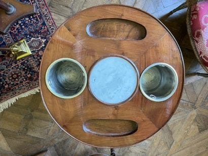 Mahogany and mahogany veneer refreshment...