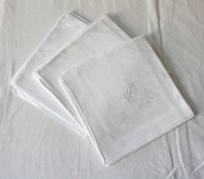 Six napkins damask decoration of horns of...