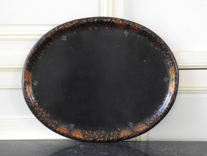 Large serving tray in sheet metal of oval...