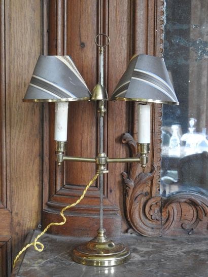 Lamp with two arms of light in brass. Height...