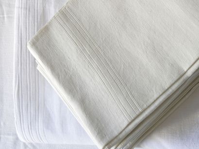Linen set composed of a tablecloth 400 x...