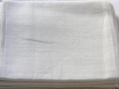 Eight napkins in red with MD numbers.
