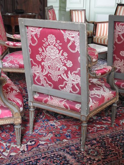 Louis XVI style living room furniture including...