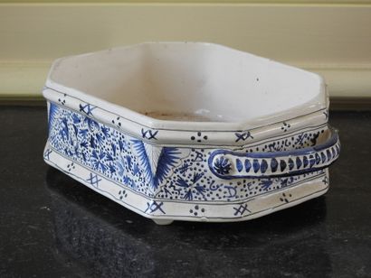 Bannette with cut sides in earthenware with...