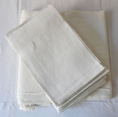 Linen set with a tablecloth 265 x 240 cm...
